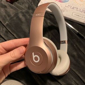 Wireless Beats Solo 3